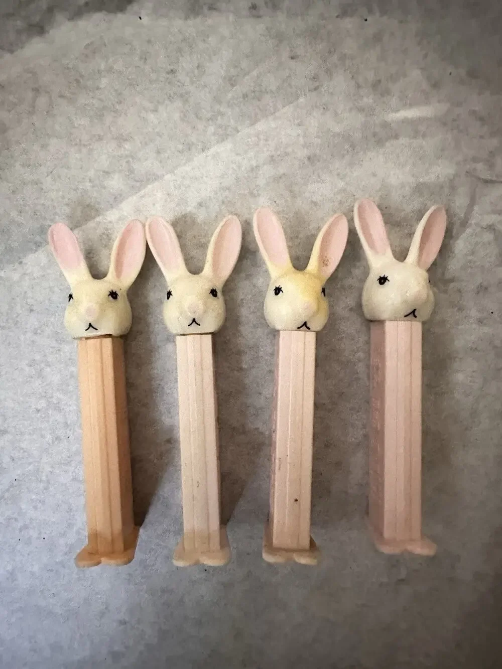 D29 Lot Of 4 Vintage Bunny D Pez Dispenser Rabbit Easter From Slovenia